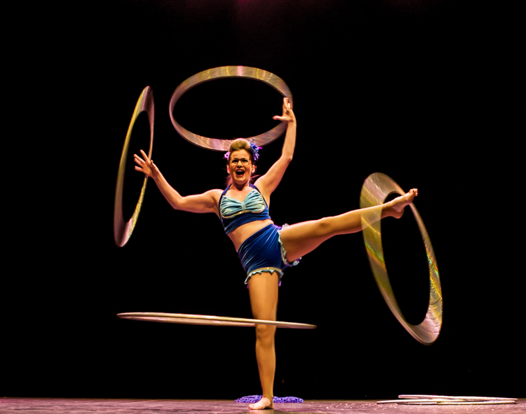 Malabart, artes circenses en el teatro lopez de ayala,